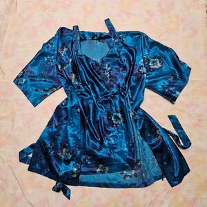 Vintage? Floral Robe & Slip Dress Set